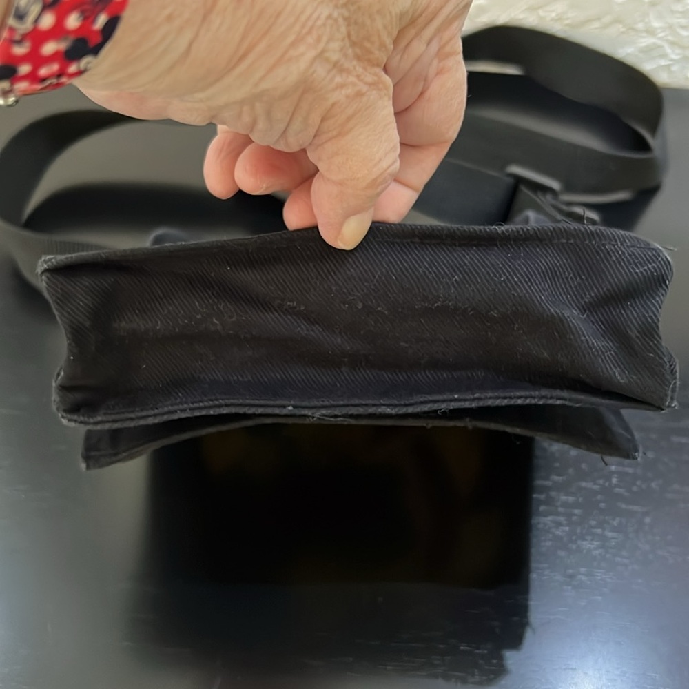 BLACK DECORATIVE CROSSBODY - Picture 4 of 7